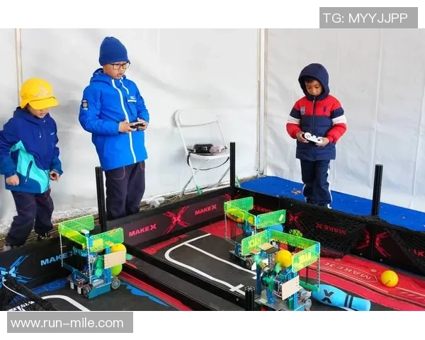 探索足球缝制方法的工艺与技巧揭秘运动器材的制作艺术